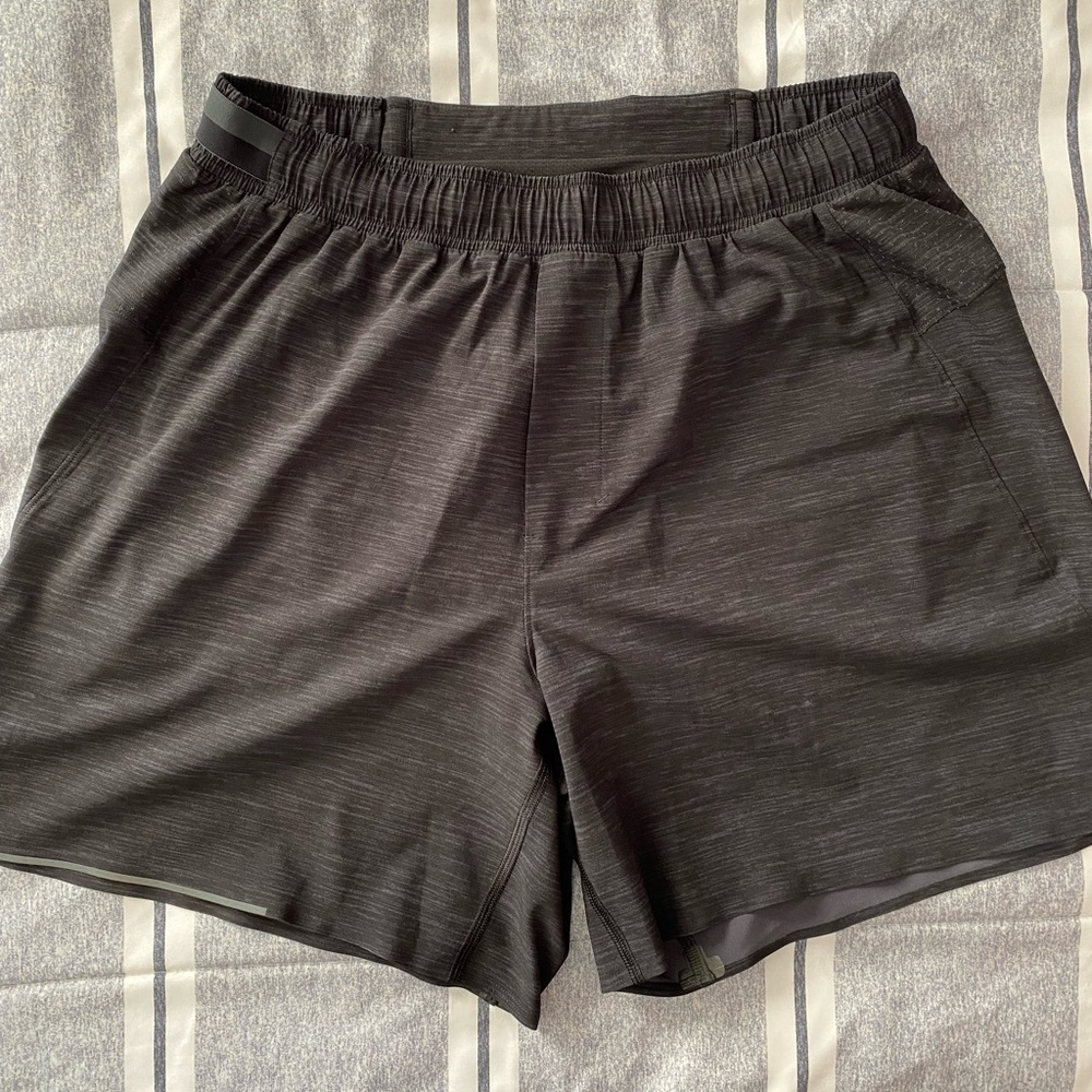 lululemon athletica Men’s Black Heathered Running Shorts